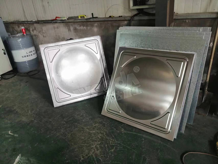 方形(xing)水箱闆