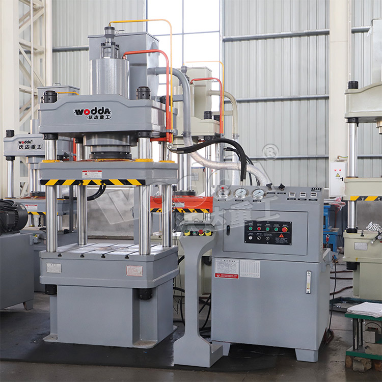 金屬冷壓成(cheng)型液壓機