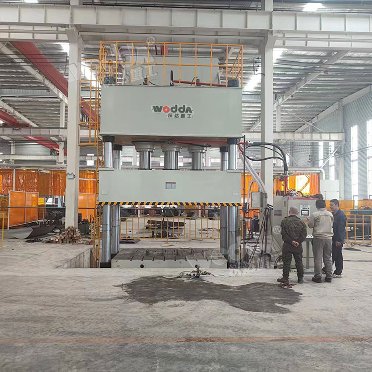 1000噸(dūn)汽車配(pèi)件四柱(zhù)拉伸液(yè)壓機