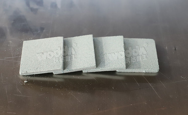 碳化(huà)矽粉末壓(yā)塊