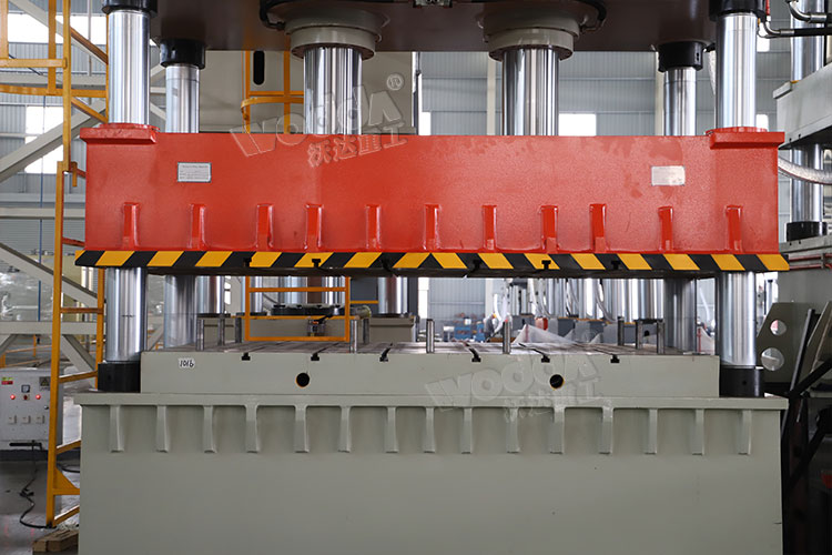 400噸(dūn)四柱拉伸液(yè)壓機細節圖(tu)