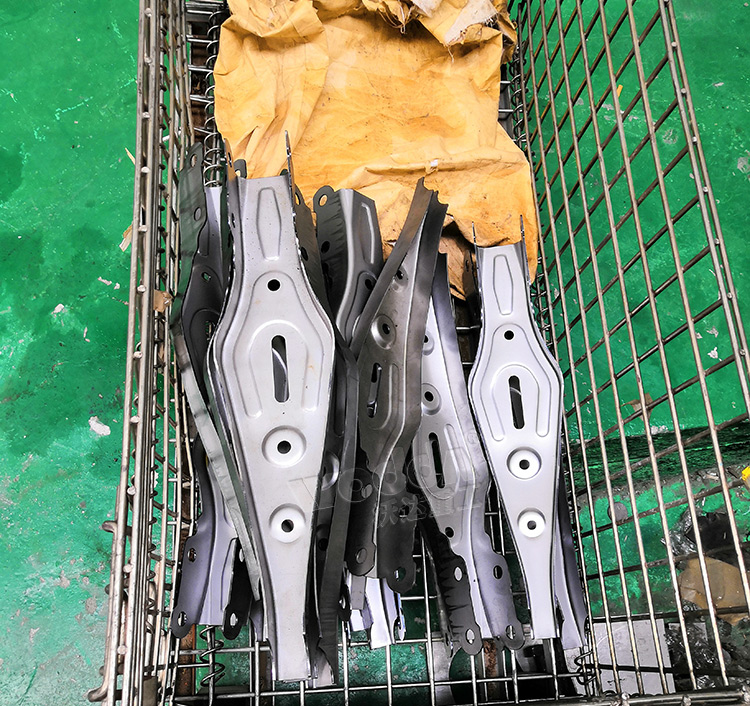 金屬薄闆(pan)拉伸件