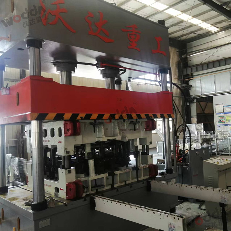 200噸汽車内飾件液(ye)壓機