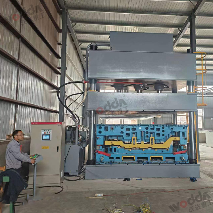 315噸(dun)汽車内飾件液壓(ya)機