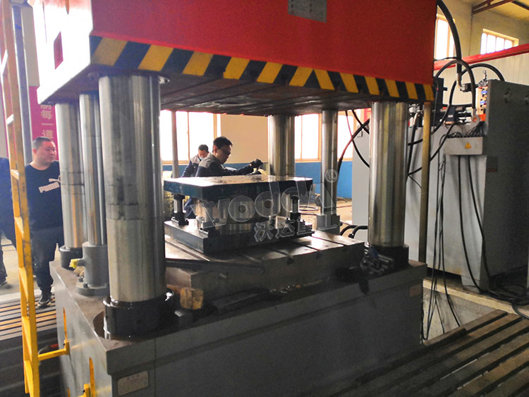 汽車離合(hé)器殼體模(mó)具