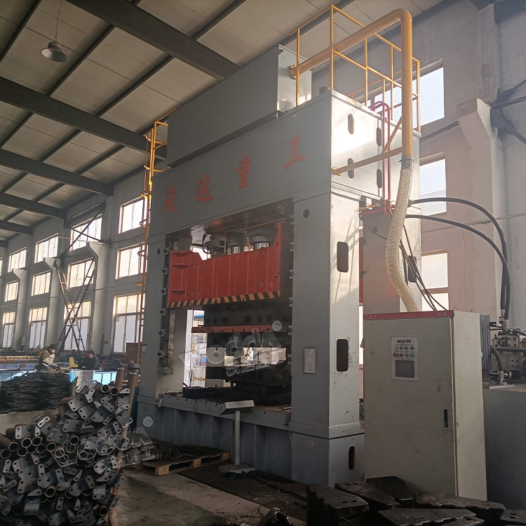 1000噸框架式(shi)液壓機