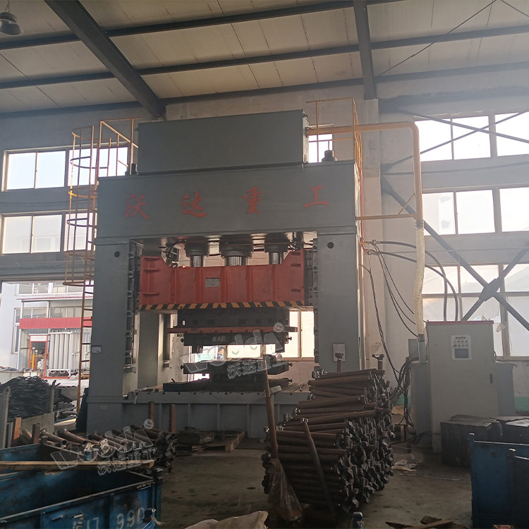 1000噸汽車零部(bu)件成型液壓機