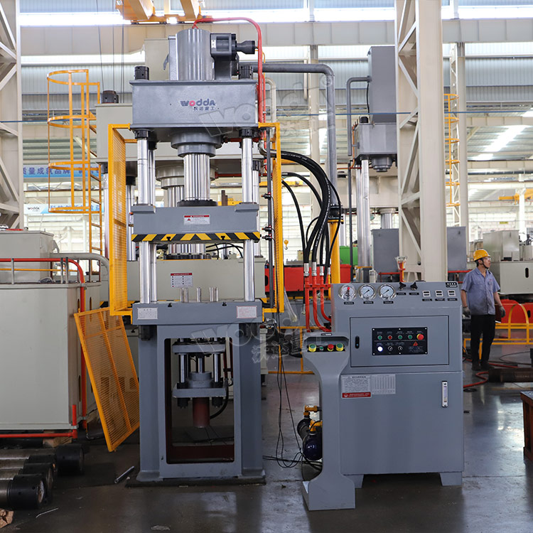 100噸拉(lā)伸機車間(jiān)現貨