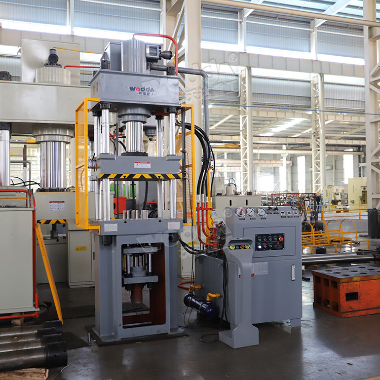 100噸(dun)四柱拉伸(shēn)機