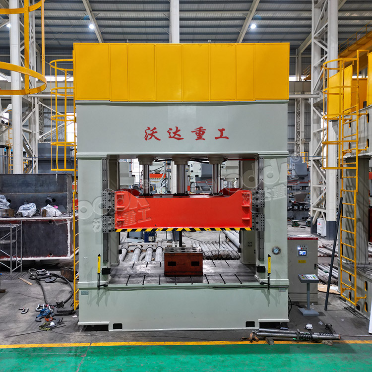 315噸(dun)複合材料成型液(ye)壓機