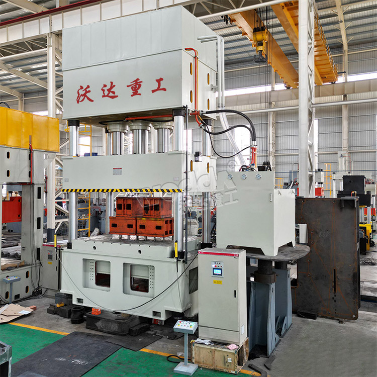 1000噸(dūn)四柱液(yè)壓機帶(dài)液壓墊(nian)