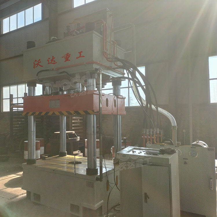 315噸封頭拉伸(shen)機