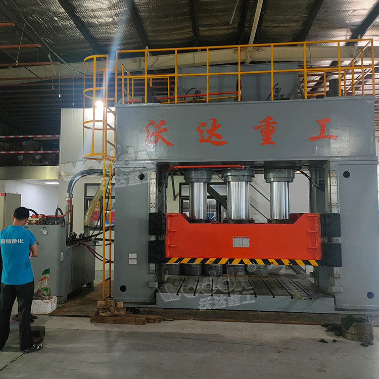 1000噸薄(bao)闆拉伸液壓(yā)機