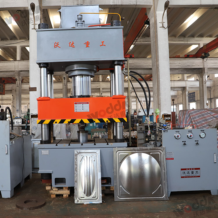 400噸不鏽(xiù)鋼水箱闆拉伸液(yè)壓機