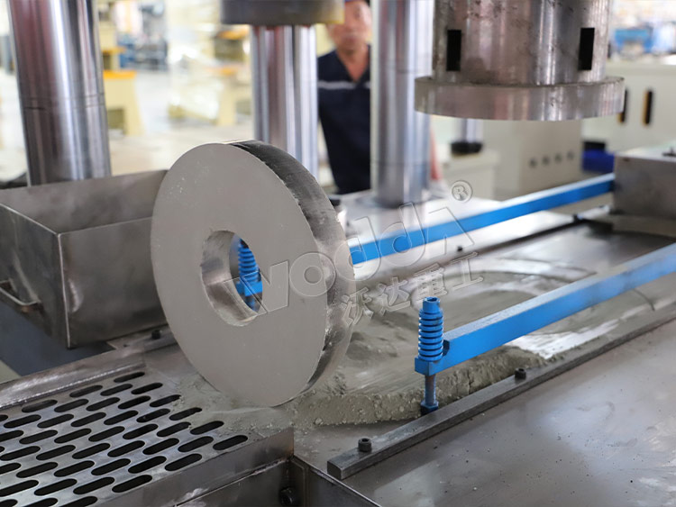 法蘭粉末(mo)成型