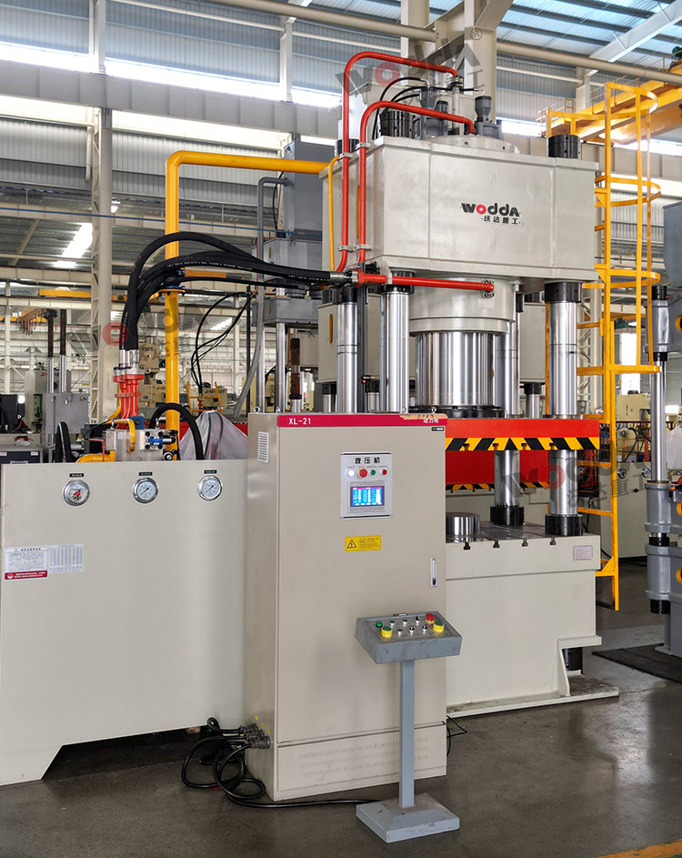 伺服800噸(dūn)三梁四柱液壓(yā)機