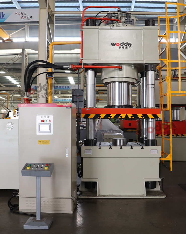 快速800噸四柱(zhù)液壓機