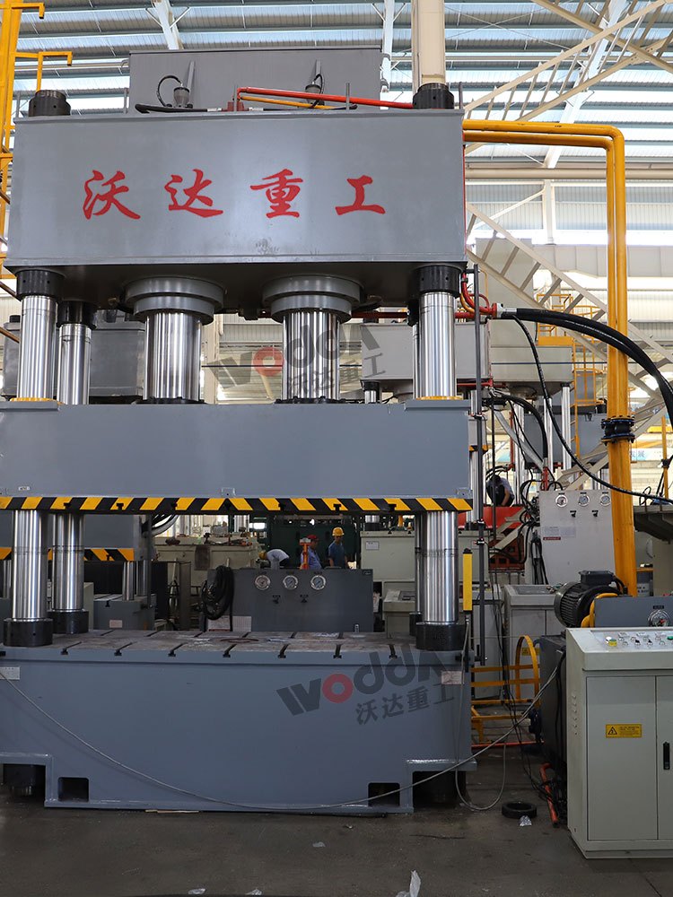 雙(shuāng)缸800噸四柱液壓(yā)機