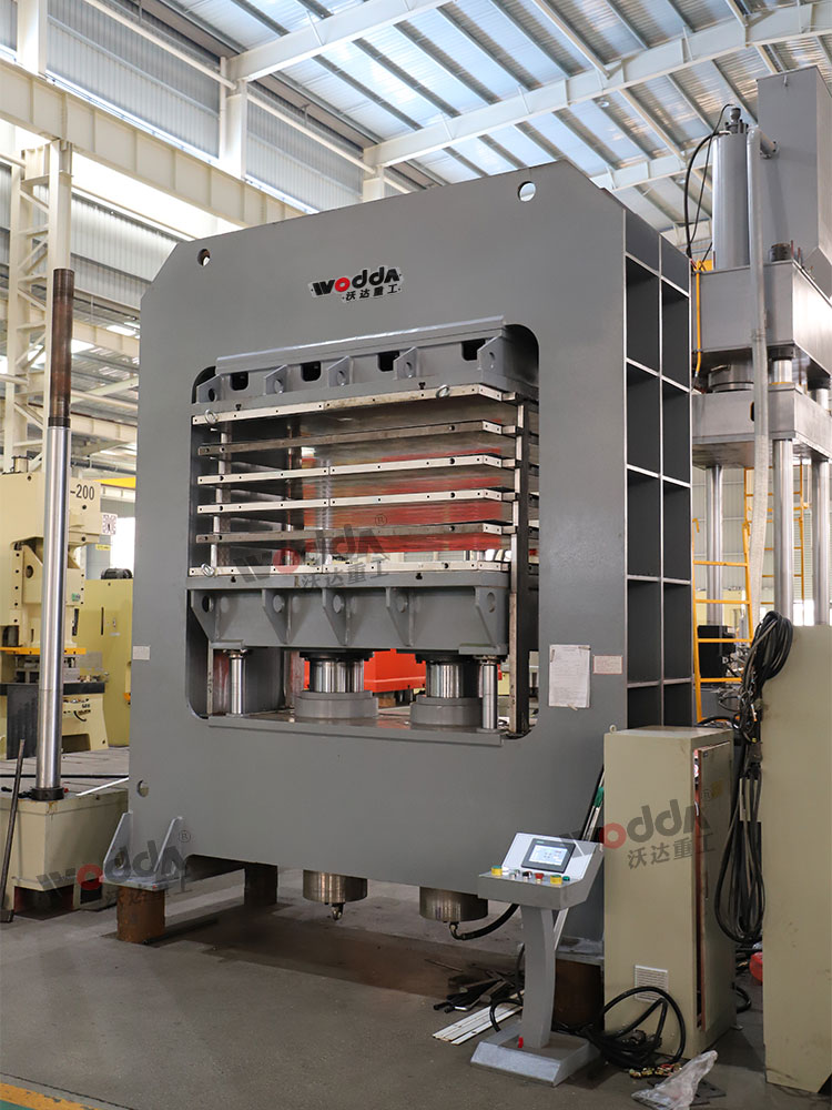 400噸龍(lóng)門液壓(yā)機