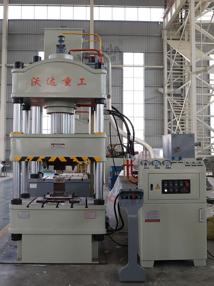200噸(dūn)三梁四柱液(ye)壓機（粉末成(chéng)型液壓機）