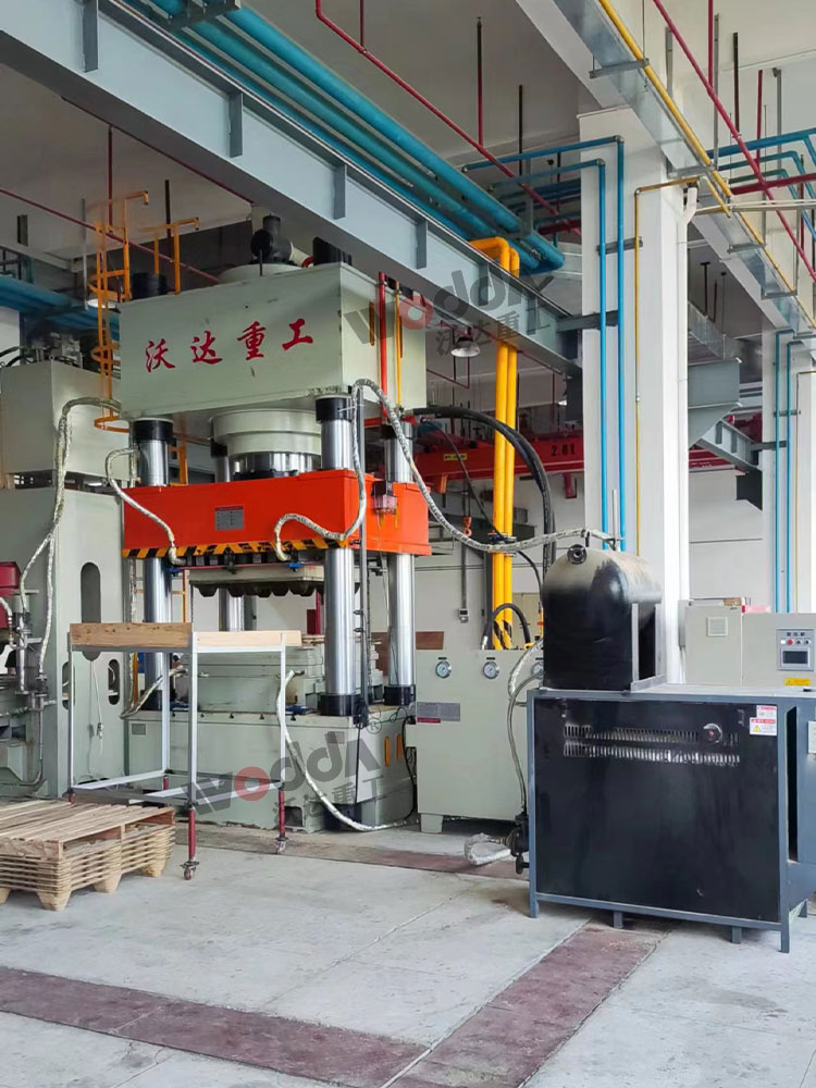 1000噸(dun)四柱液壓機(ji)