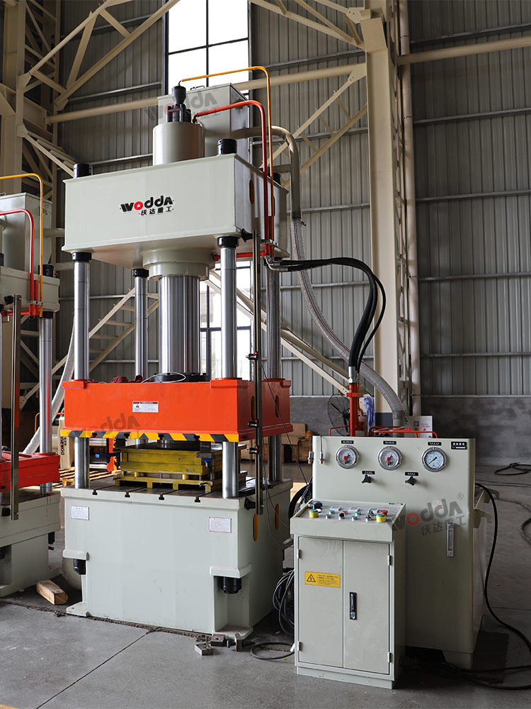 200噸(dun)不鏽鋼闆(pan)拉伸液壓(yā)機