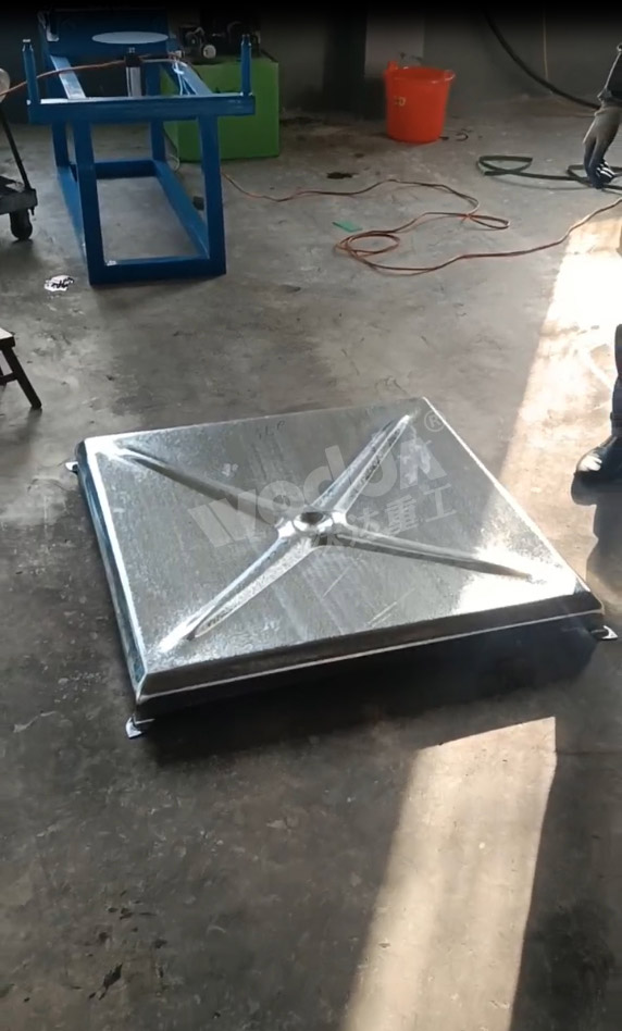 米字形不鏽(xiu)鋼水箱闆拉伸件(jian)