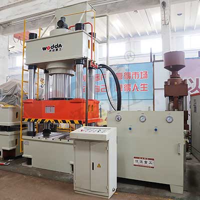 礦用錨杆托(tuō)盤生産設備_630噸錨(mao)杆托盤成型液壓(ya)機