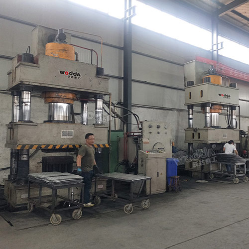 不(bú)鏽鋼地溝蓋(gài)闆成型液壓(yā)機