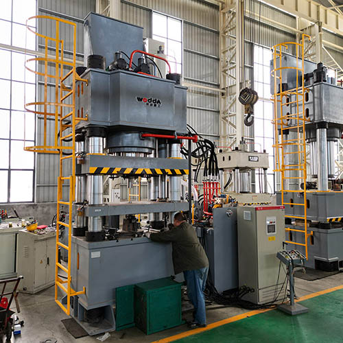 800噸(dun)鐵矽鋁磁(cí)芯粉末成(cheng)型液壓機(jī)