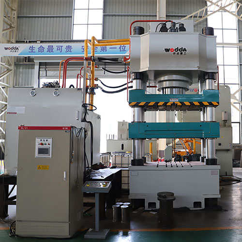 800噸牛(niú)羊舔磚液壓(ya)機_20公斤鹽磚(zhuan)液壓機