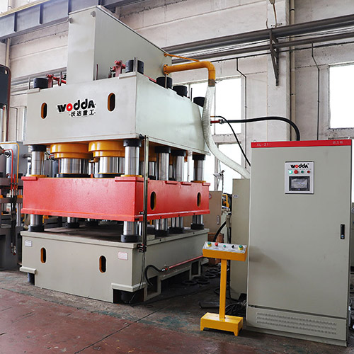 防(fang)盜門闆壓花機(jī)