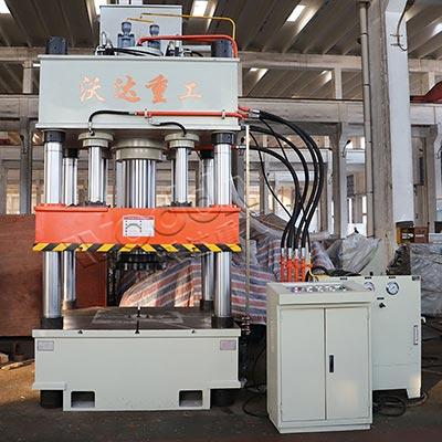 315噸封頭拉(la)伸液壓機_封頭油(you)壓機