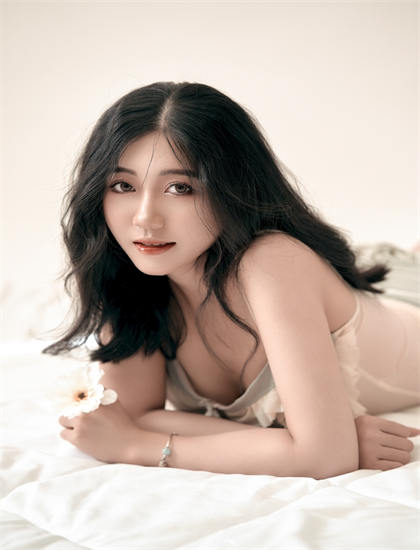 《追讨者》的文化批评：文化身份与自我认同的探索 认识艺术的文化教育功能